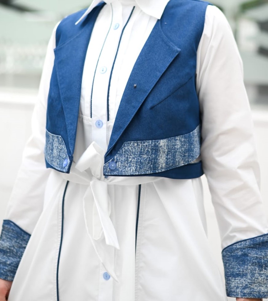 طقم نسائئ جذاب باللون الابيض والاصفر طقم نسائئ جذاب باللون الابيض والاصفر